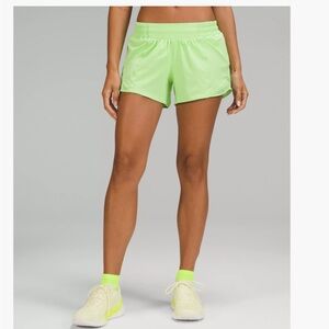 Lululemon Hotty Hot Low-rise lined short 4”